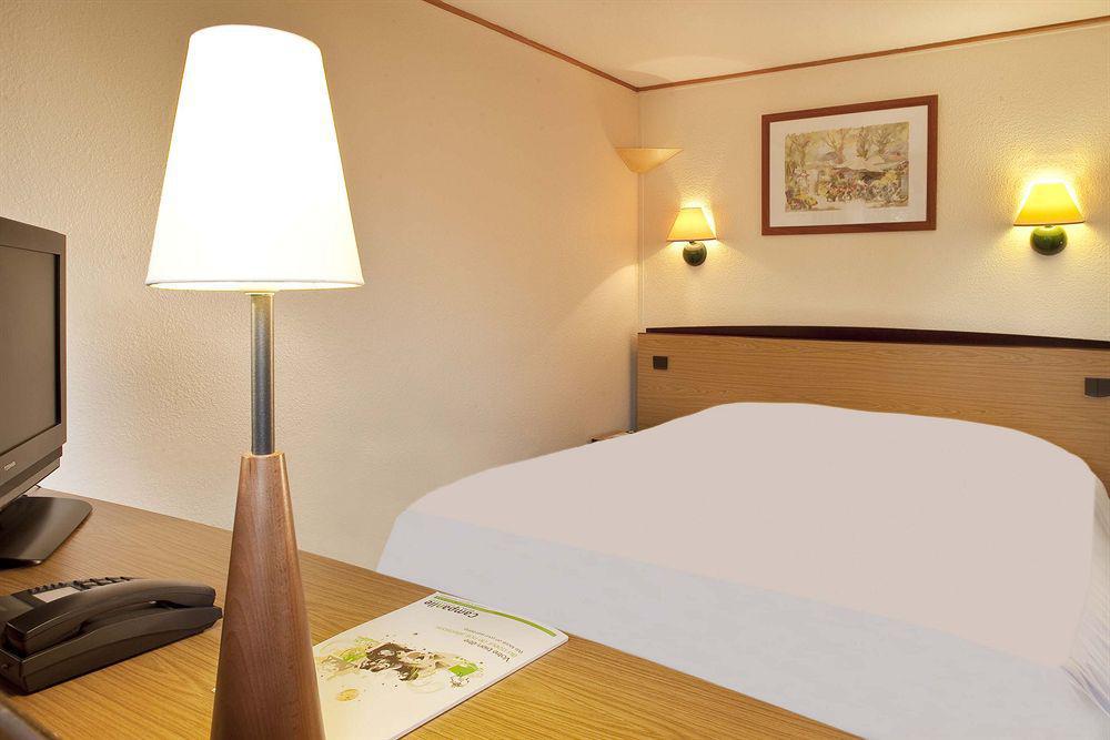 Hotel Campanile Melun Sud - Dammarie Les Lys Pokoj fotografie
